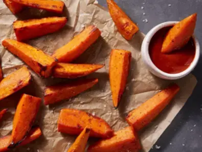 Sweet Potato Wedges with Creamy Sriracha Ketchup