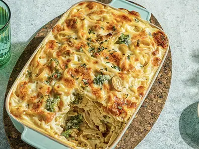 Fettuccini with Chicken and vegetables Gratin