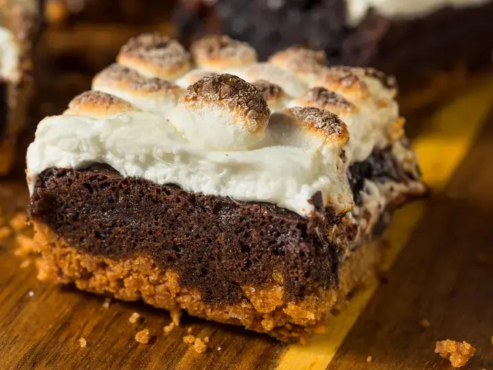 Sheet-Pan Graham Cracker Cake