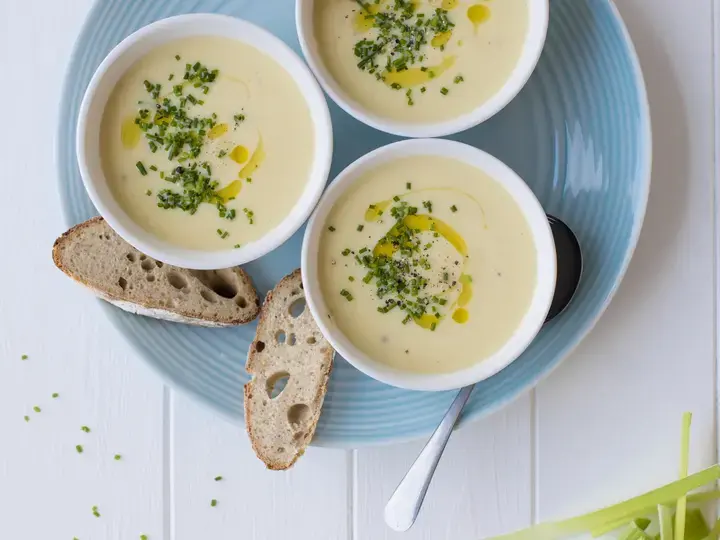 cauliflower and leek soup