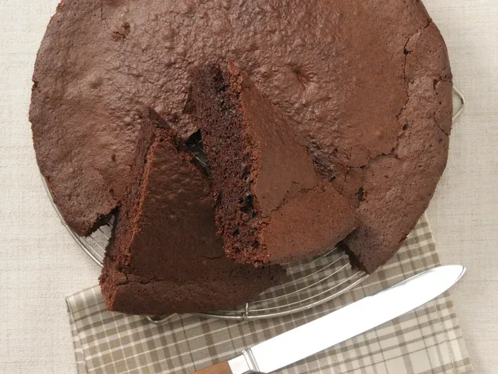 frosting free chocolate cake