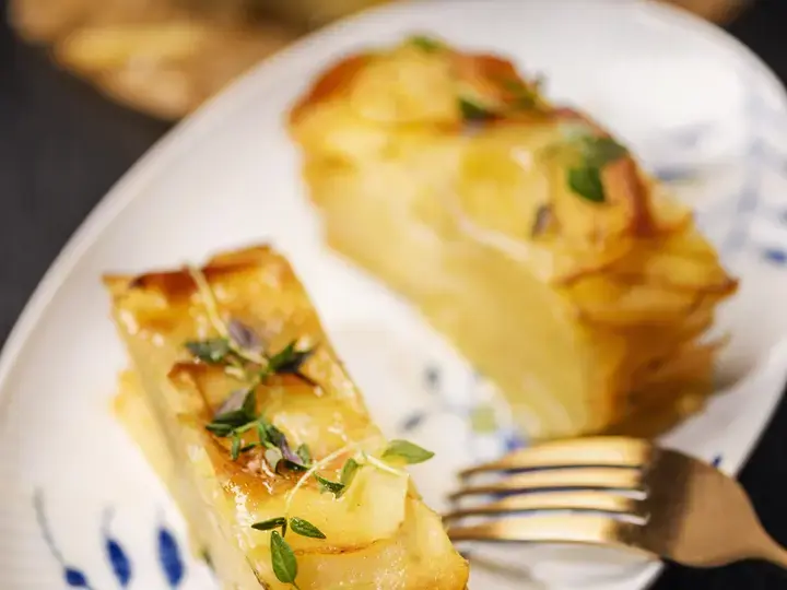 Layered Potatoes With Garlic Herb Butter