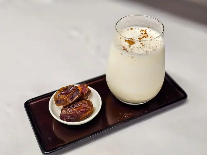 date and banana smoothie