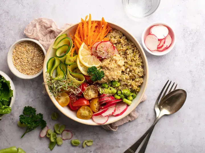 mediterranean quinoa salad