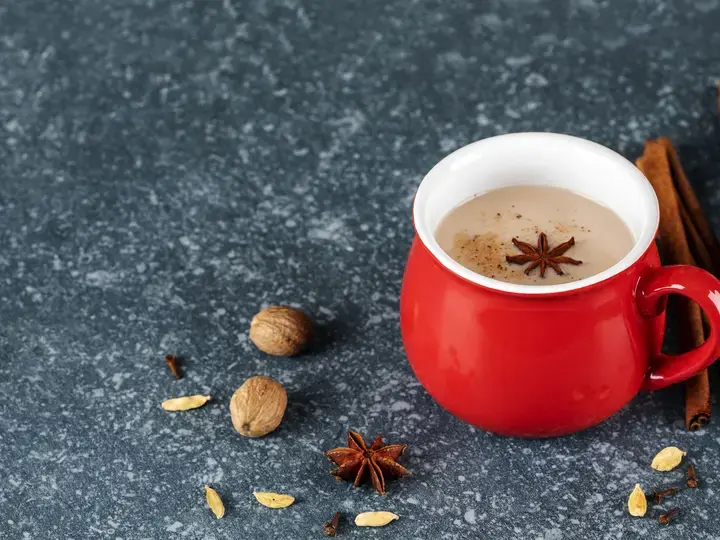 honey and cardamom tea