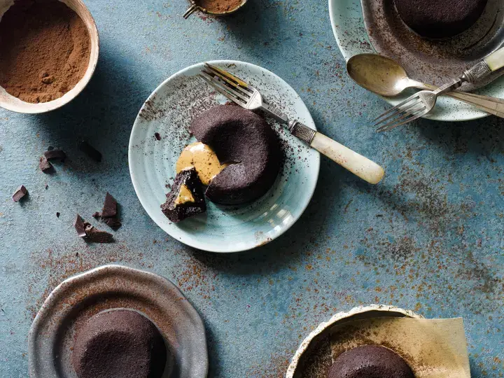 Peanut Butter Molten Chocolate Cake