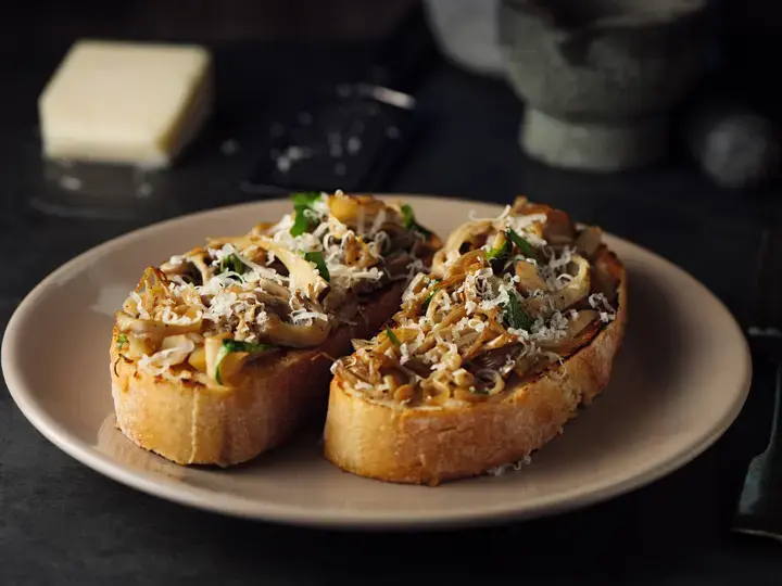 Creamy mushroom toast