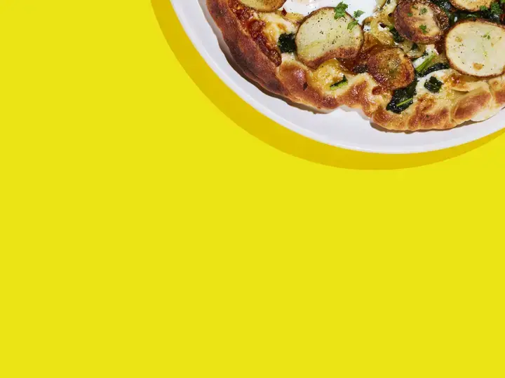 chicken malai boti pizza