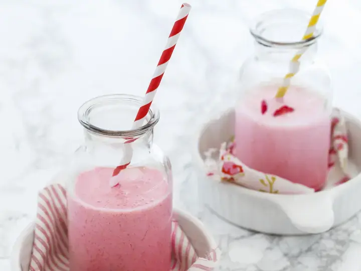 strawberry coconut lassi