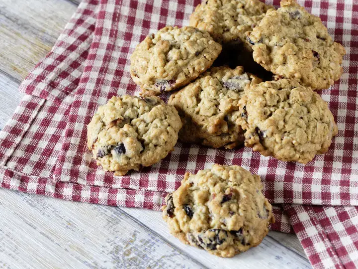 oatmeal and choc chip cookies