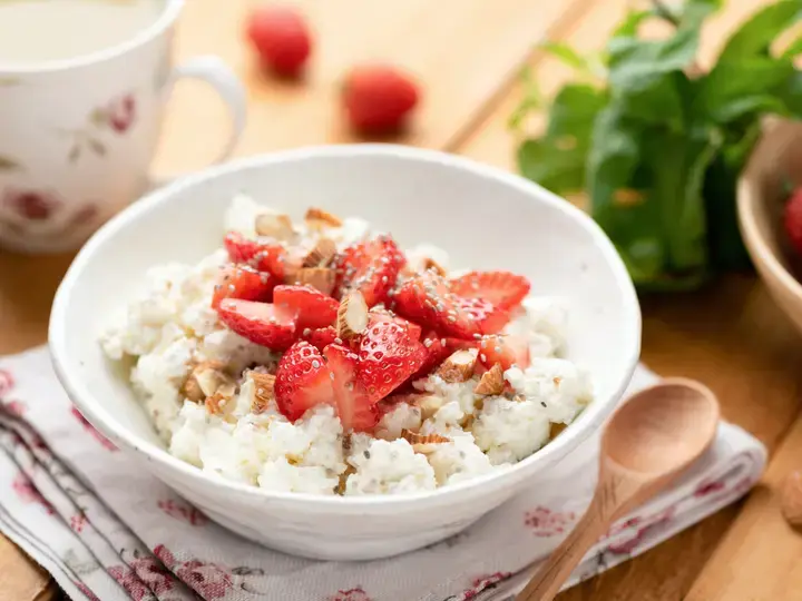 Cottage Cheese and fruit delight