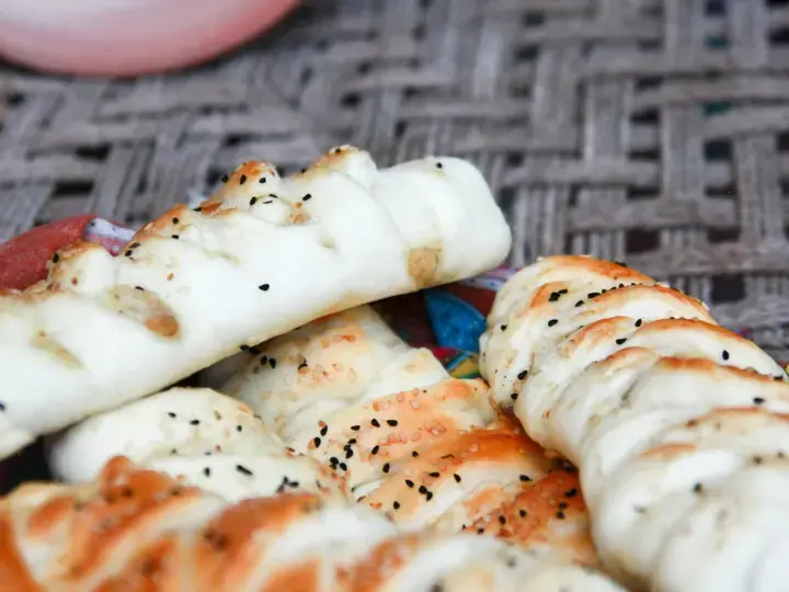 Oven-Baked Chicken-Stuffed Bread