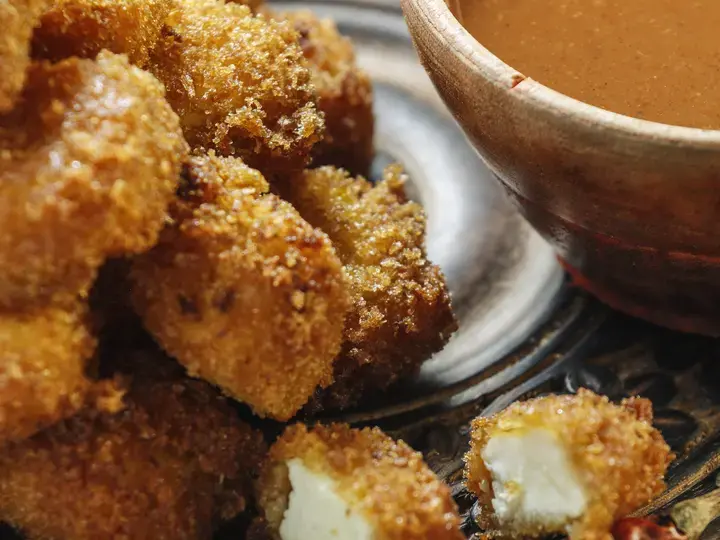 Cottage Cheese Pakora with Coriander Dip