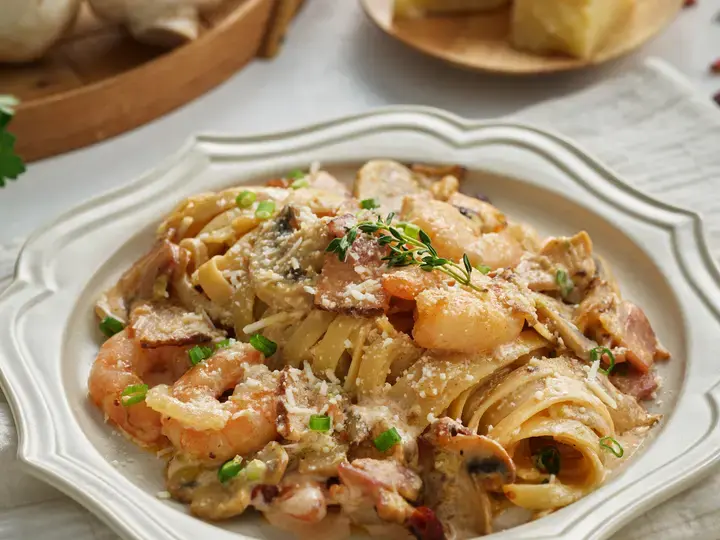 Chicken and Shrimp Carbonara