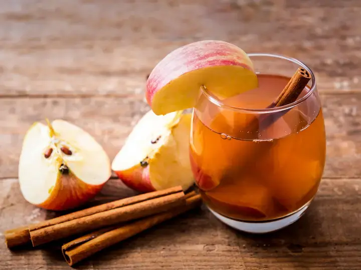apple cinnamon drink