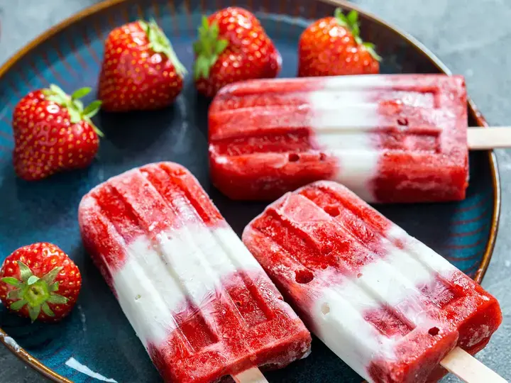 strawberry yogurt pops