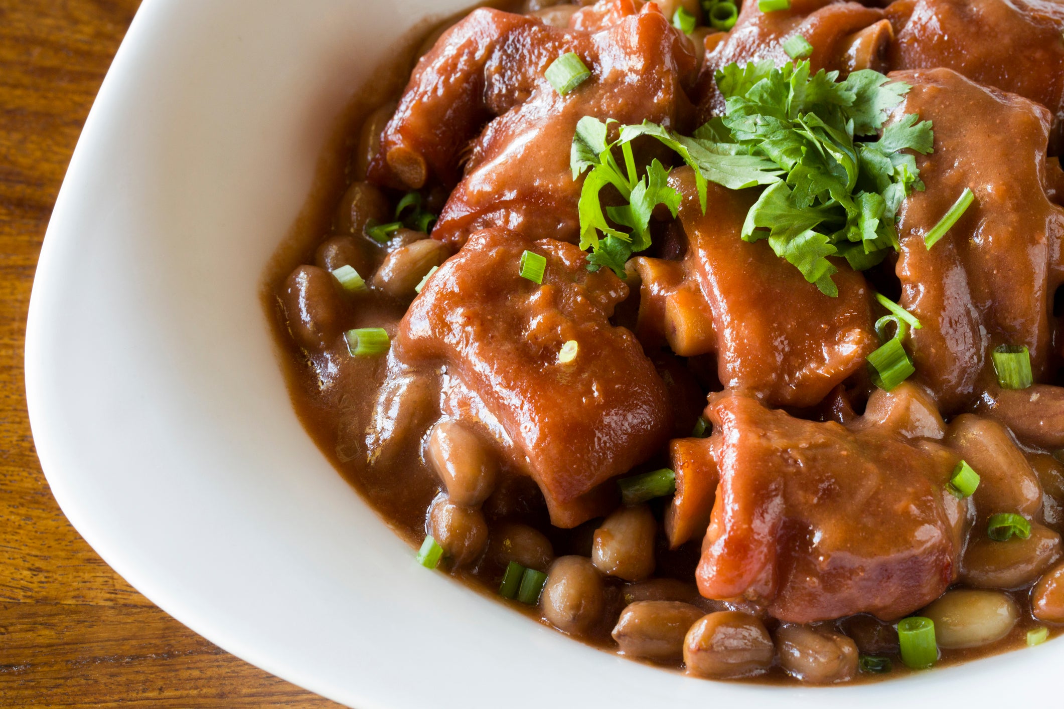 Công thức sườn hầm đậu phộng mềm tan trong miệng, ăn là nhớ mãi