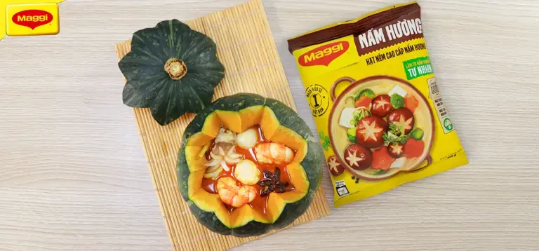 Cà ri hải sản hấp bí đỏ