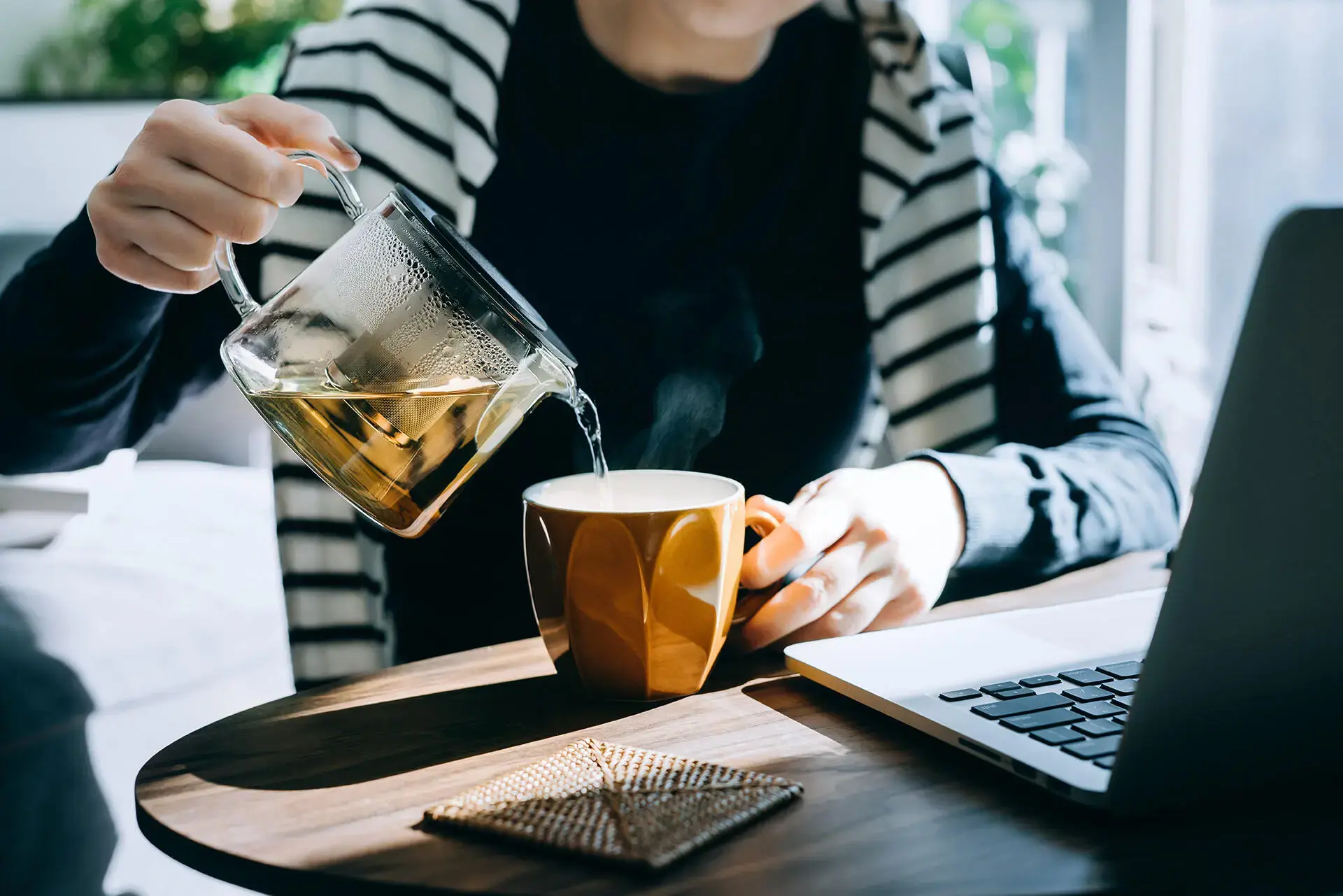 Thức uống nóng giúp giữ ấm cơ thể