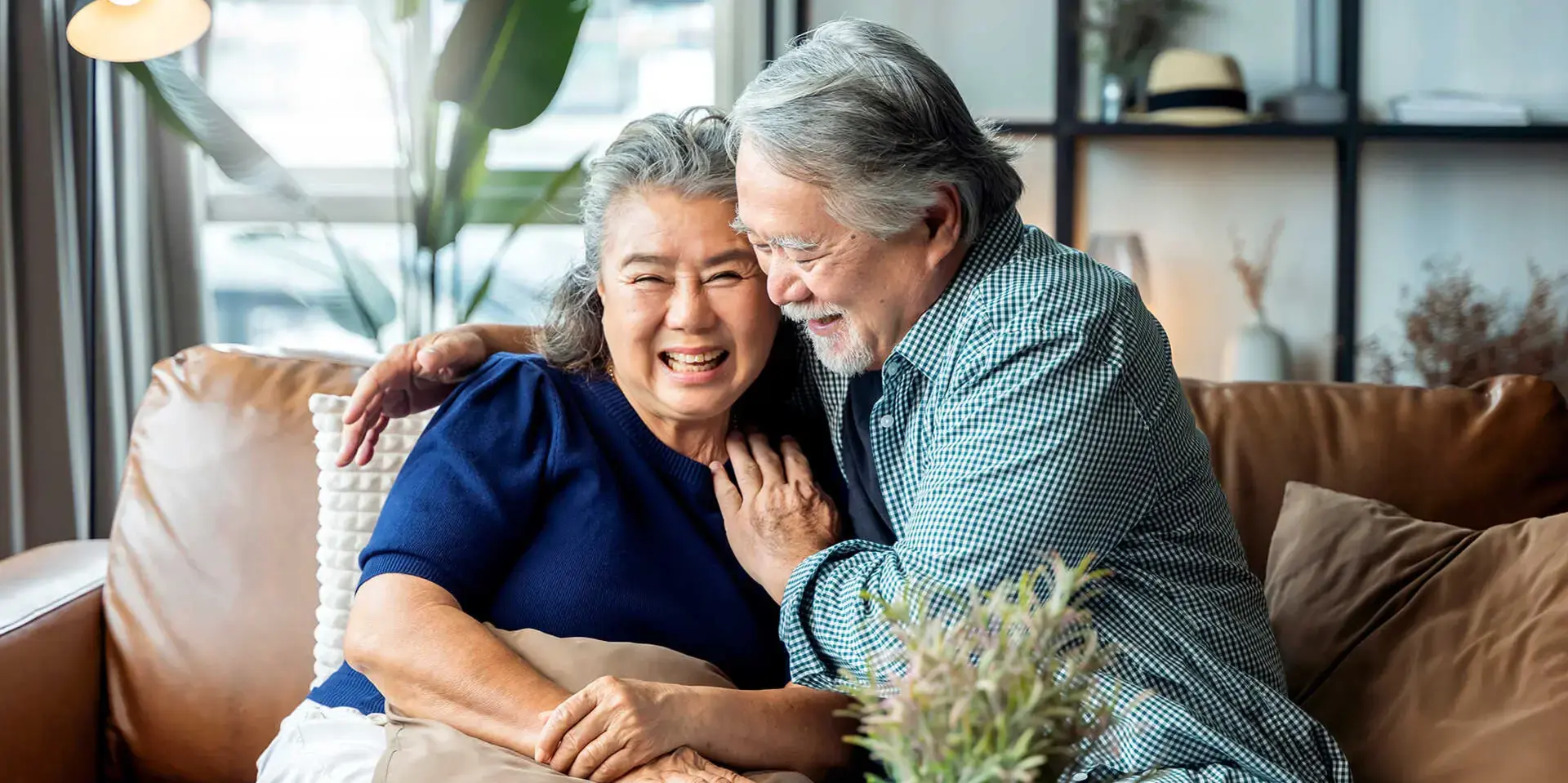 Cơ thể người lớn tuổi dễ dàng mắc bệnh khi giao mùa