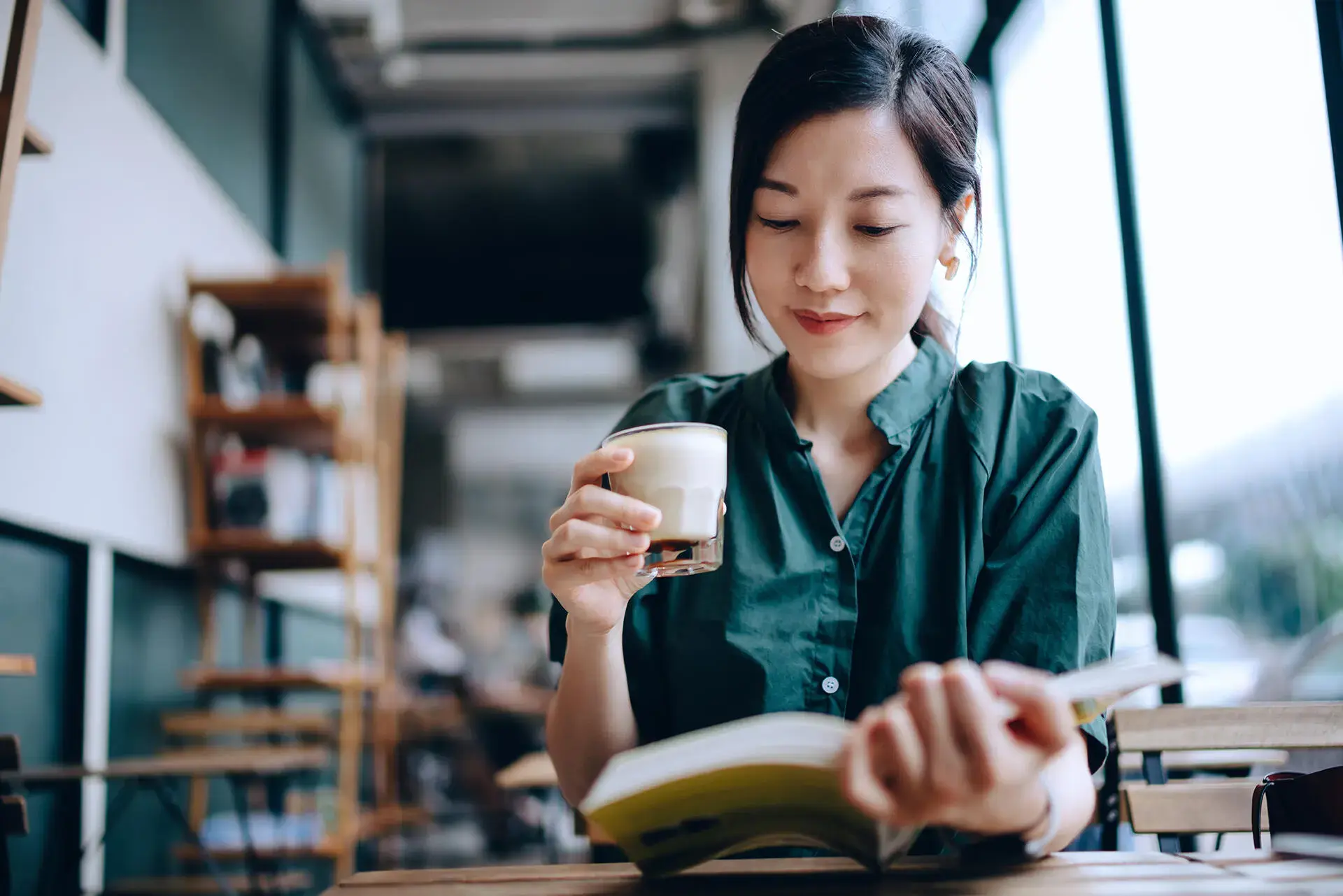 Thưởng thức đồ uống yêu thích đem lại giây phút bình yên