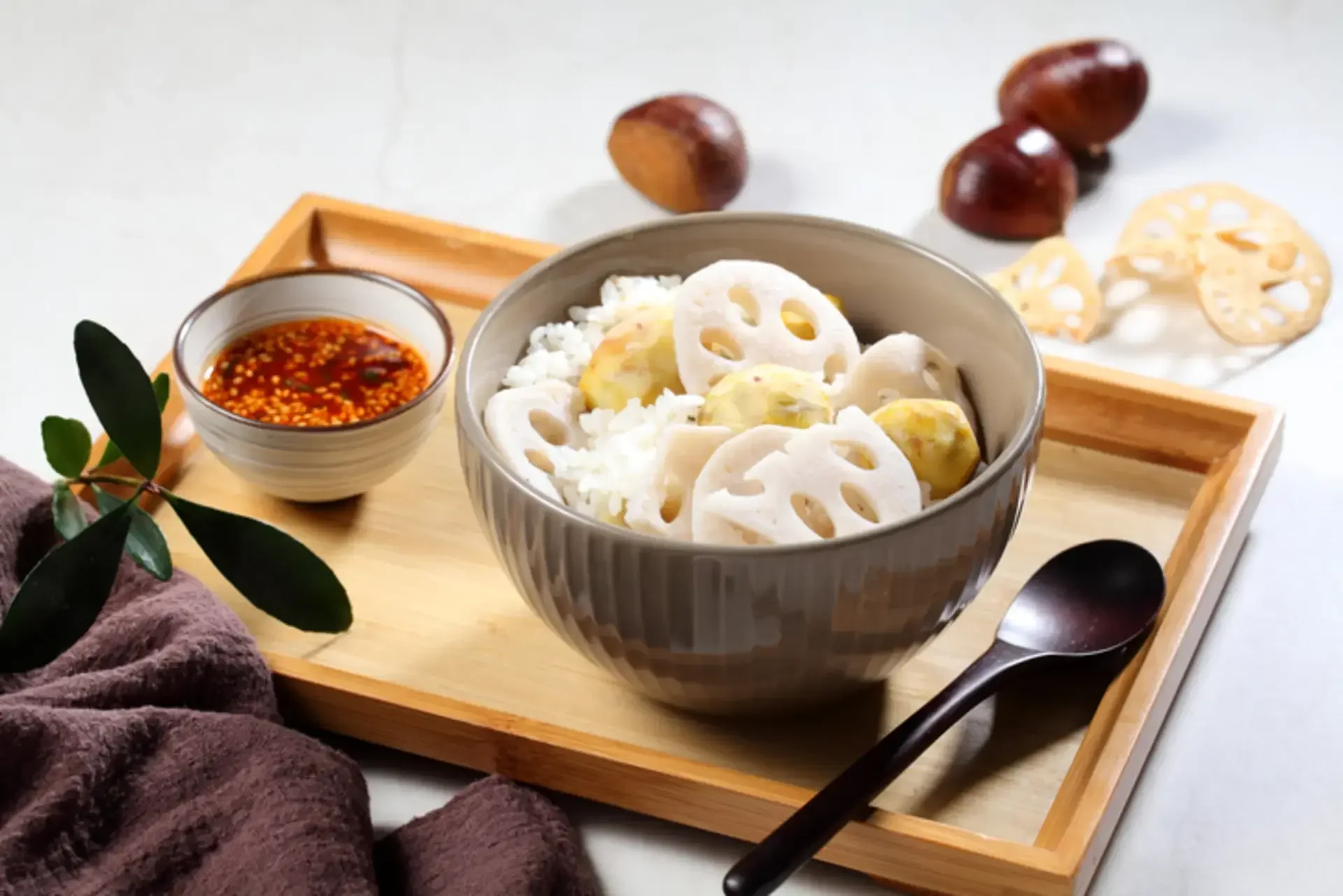 Cách nấu cháo củ sen thơm ngon, thanh nhiệt cho những bữa cơm hàng ngày