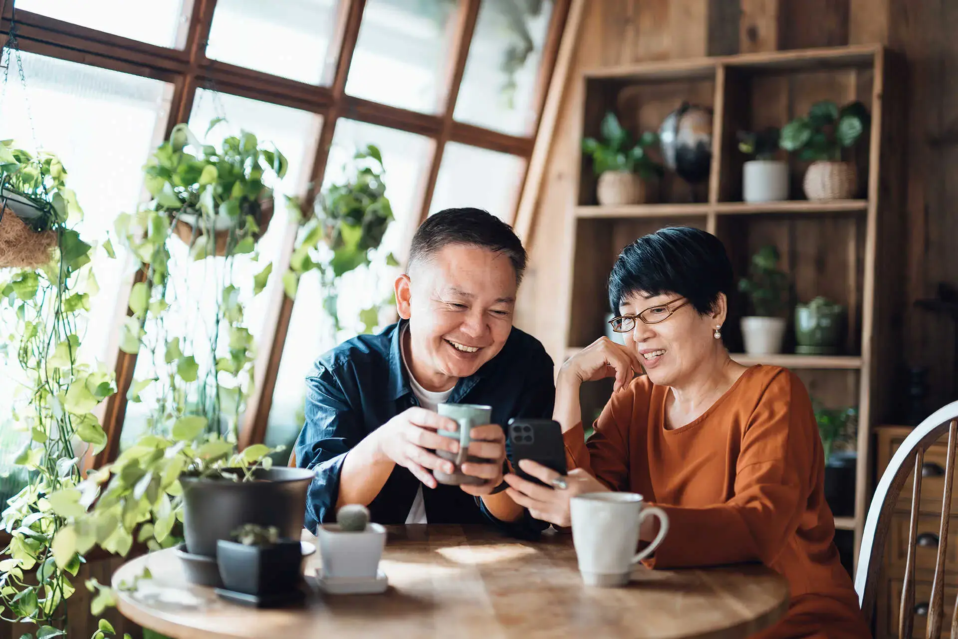 Một tách cà phê khởi động ngày mới