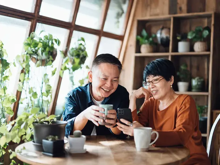 Một tách cà phê khởi động ngày mới