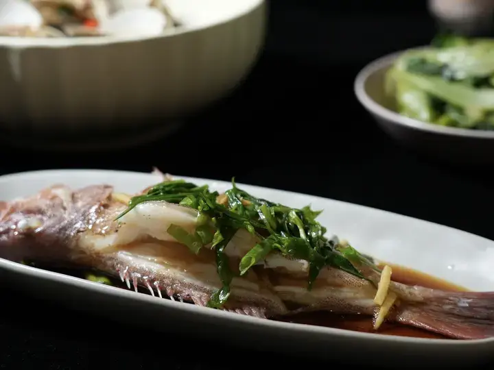 Cá Diêu Hồng Hấp Dầu Hào  Bào Ngư Maggi