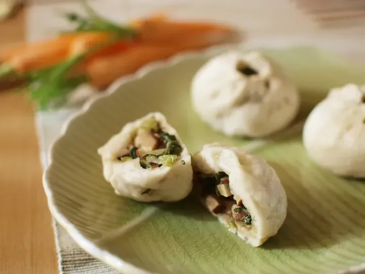 Bánh bao nhân hẹ và hải sản là món ăn giàu dinh dưỡng, không ngán