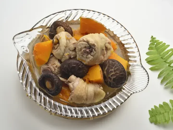 Công thức nấu gà nhồi thịt hầm nấm chuẩn vị